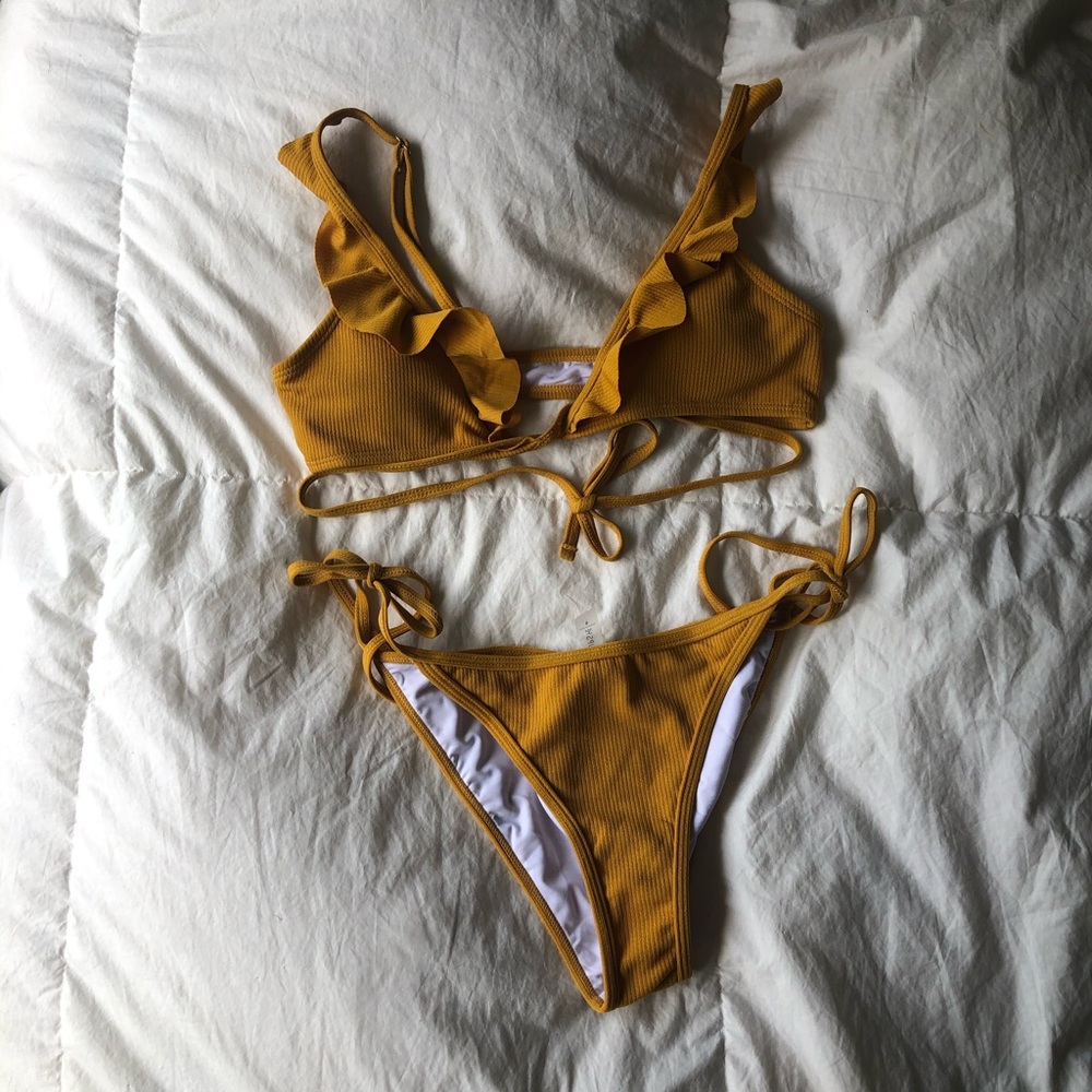 Burnt yellow bikini set